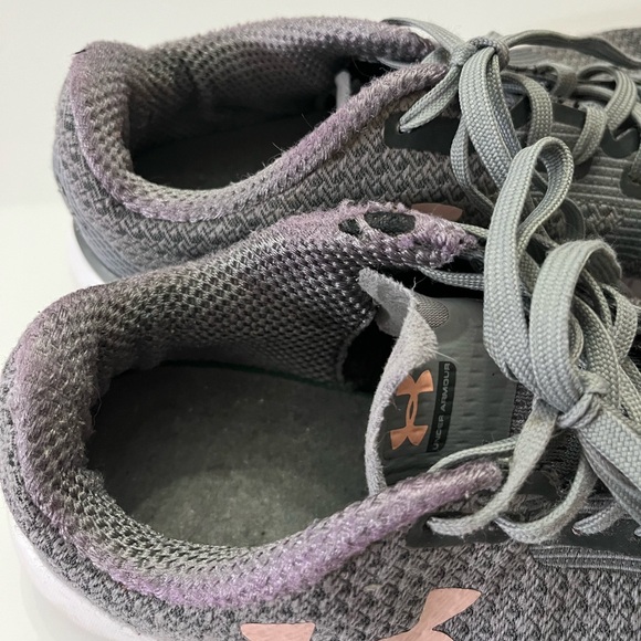 Under Armour Charged Lighting Women's Athletic Shoes in Gray and Pink Size 10 - Picture 5 of 7